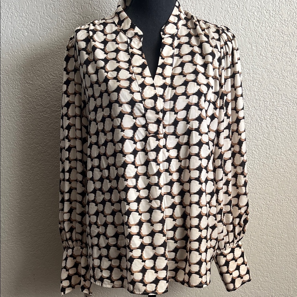 Banana Republic Black & Cream Patterned Blouse Size L